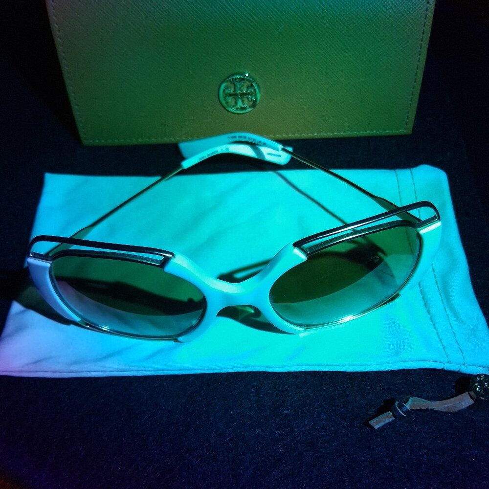 Tory Burch TY 6059 32516E Discontinued Sunglasses w/Gold Gradient Mirrored Lens - Picture 5 of 14